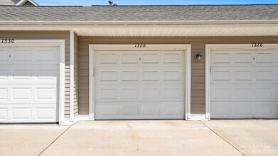 1328 Heatherwood Ln in Ann Arbor, MI - Building Photo - Building Photo
