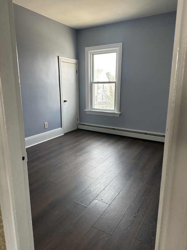 7 Barnes St in Pawtucket, RI - Building Photo - Building Photo