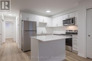 35 Southworth St N in Welland, ON - Building Photo