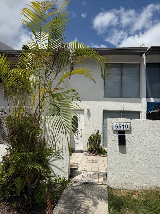 6510 SW 112th Ct in Miami, FL - Building Photo