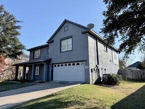 208 Oxford Dr in Roanoke, TX - Building Photo - Building Photo