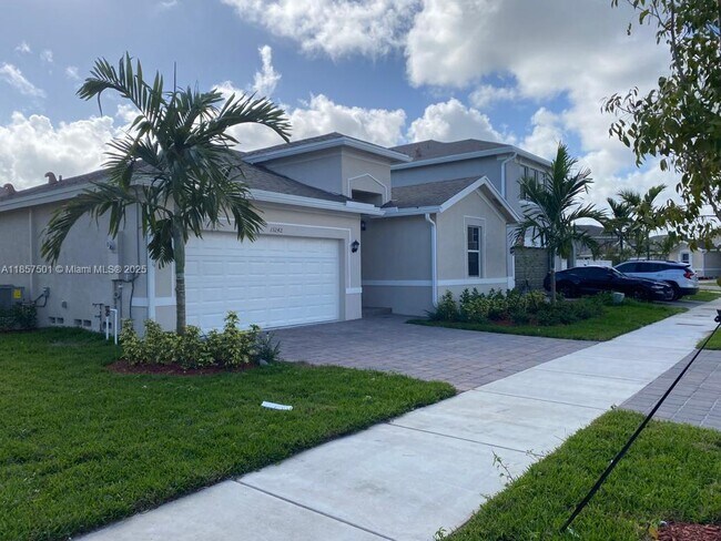 13242 SW 270th Ter in Homestead, FL - Building Photo - Building Photo