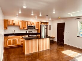 1145 Downwind Dr, Unit 1 in Fairbanks, AK - Building Photo