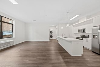 121 34th St in Union City, NJ - Building Photo - Building Photo