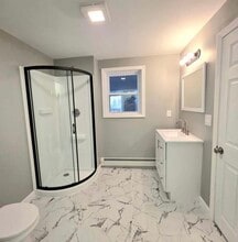 181 Wilson St, Unit 1 in Manchester, NH - Building Photo - Building Photo