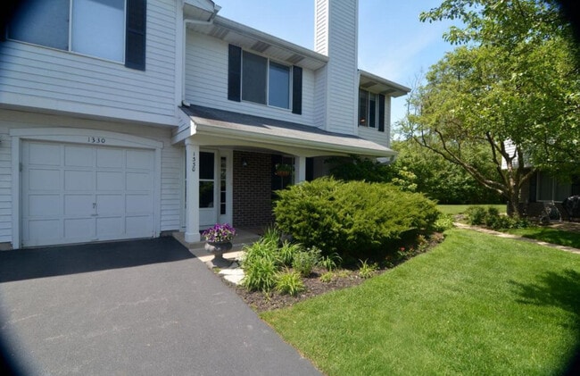 1330 Barclay Ln