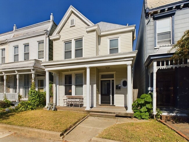 2408 W Main St in Richmond, VA - Building Photo - Building Photo
