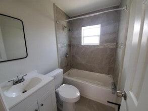 1508 N 16th St in Fort Pierce, FL - Building Photo - Building Photo