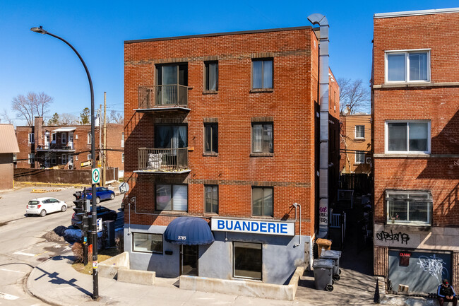 5270 Bourret Av in Montréal, QC - Building Photo - Building Photo