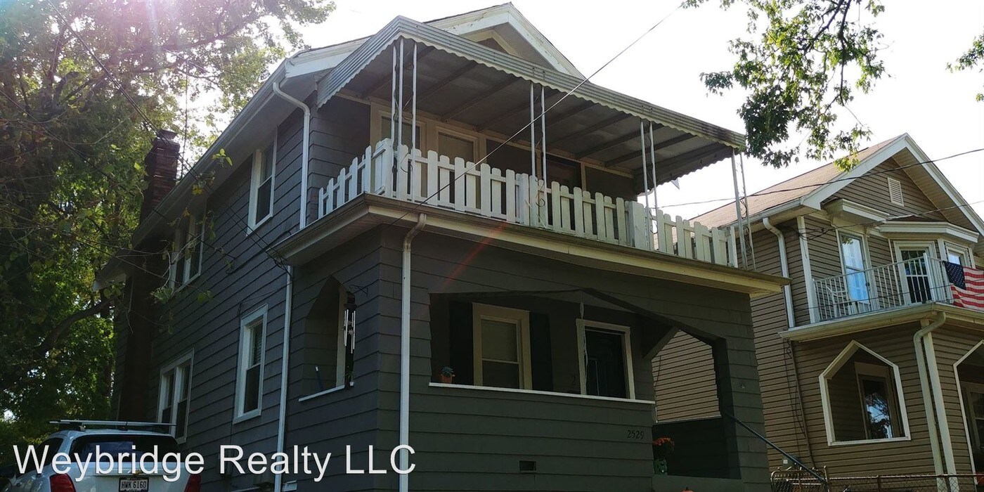 2529 Lysle Ln in Cincinnati, OH - Building Photo