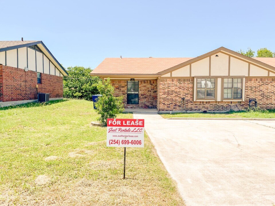 925 Dryden Ave in Copperas Cove, TX - Building Photo