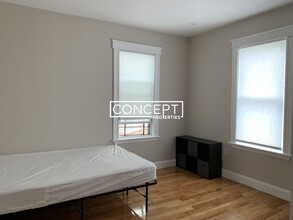 146 Hillside St, Unit 3 in Boston, MA - Building Photo - Building Photo