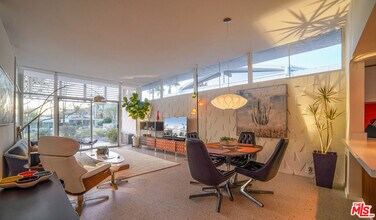 2324 Skyview Dr in Palm Springs, CA - Building Photo - Building Photo