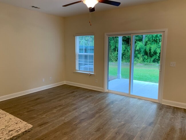 151 Ainsdale Dr in Richmond Hill, GA - Building Photo - Building Photo