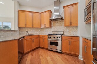 1212 The Plz, Unit 1212 in Tenafly, NJ - Foto de edificio - Building Photo