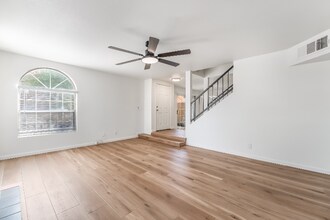 2813 Misty Grove Dr in Henderson, NV - Building Photo - Building Photo