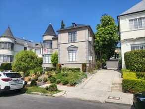 1920 N Alexandria Ave in Los Angeles, CA - Building Photo - Building Photo