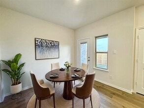 810 Shear Dr in Royse City, TX - Foto de edificio - Building Photo