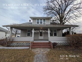 626 N Main St in Bridgewater, VA - Building Photo