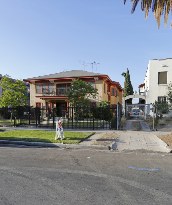 2940 Leeward Ave in Los Angeles, CA - Building Photo