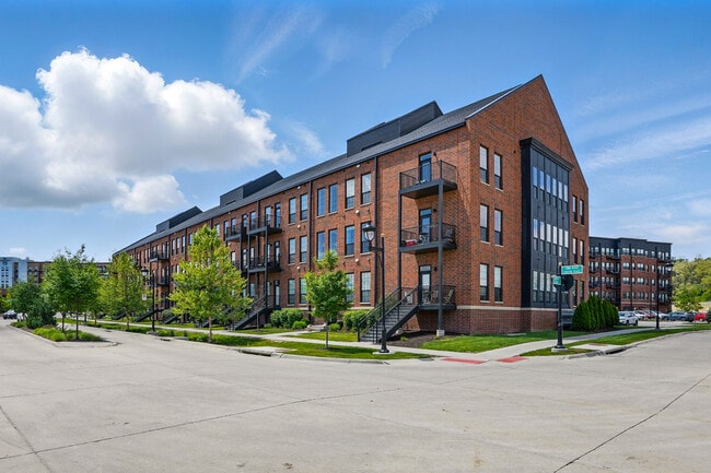 Parkview Lofts in Coralville, IA - Building Photo - Building Photo
