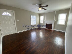 1009 Meadow Ln in Lexington, KY - Building Photo - Building Photo