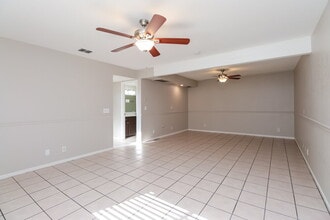 921 S Val Vista Dr in Mesa, AZ - Building Photo - Building Photo