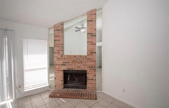 4632 Greenwood Dr in Rosenberg, TX - Building Photo - Building Photo