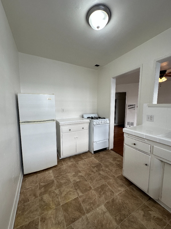 1737 N Sycamore Ave in Los Angeles, CA - Foto de edificio - Building Photo