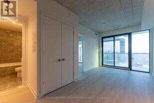 284 King St E in Toronto, ON - Building Photo