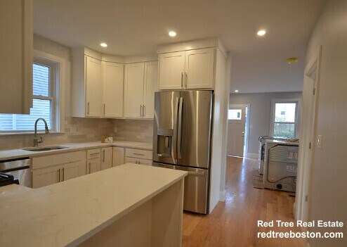 21 Shepard St, Unit 1 in Boston, MA - Building Photo - Building Photo