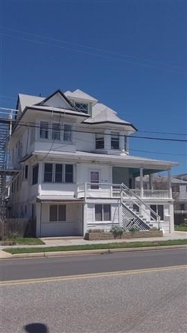 223-225 E 18th Ave in North Wildwood, NJ - Building Photo