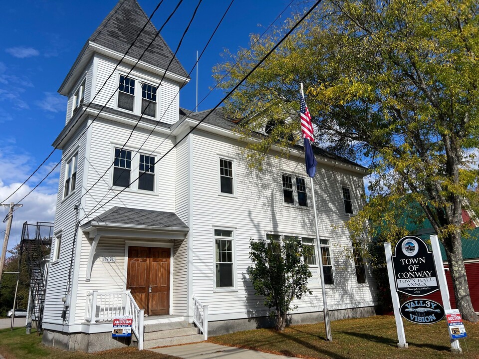 1634 E Main St in Center Conway, NH - Building Photo