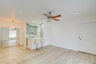 2260 NE 67th St, Unit 1732 in Fort Lauderdale, FL - Building Photo - Building Photo