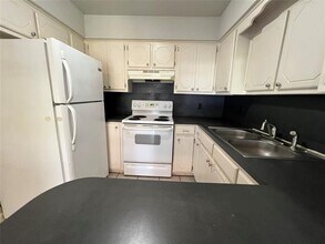 1400 W Laurel St in Sherman, TX - Building Photo - Building Photo