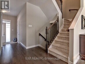 616 Geranium Walk in Ottawa, ON - Building Photo - Building Photo