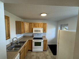 808 Des Moines St, Unit 810-1 Apartamentos