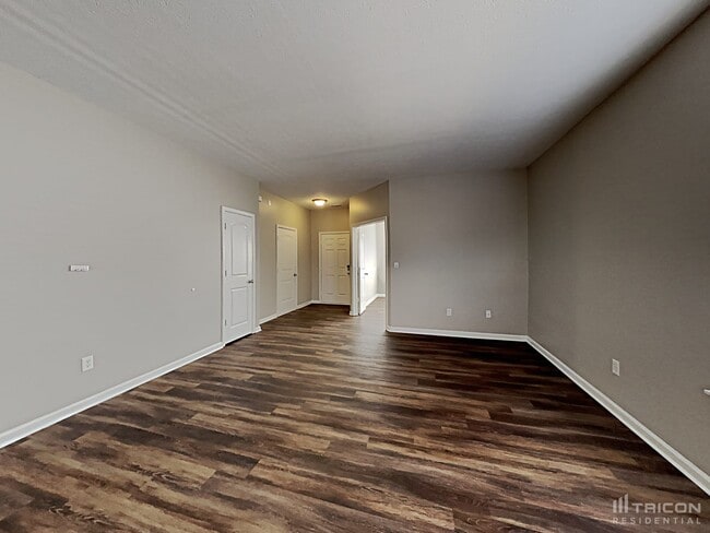 10738 Tedder Lake Dr in Indianapolis, IN - Building Photo - Building Photo