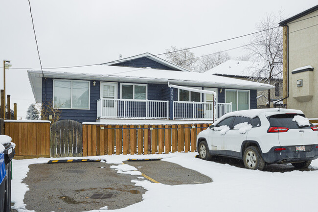 3507 14A St SW in Calgary, AB - Building Photo - Building Photo