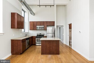 1637-39 Poplar St, Unit S2 in Philadelphia, PA - Foto de edificio - Building Photo