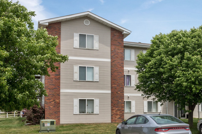 Shenandoah 48-Unit (Valley View Apartments) in Shenandoah, IA - Building Photo - Building Photo