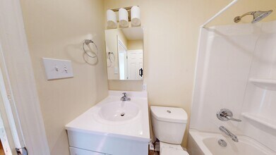 1318 Luzzo Ct in Pittsburgh, PA - Building Photo - Building Photo