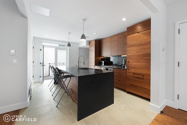 65 E 2nd St in New York, NY - Foto de edificio - Building Photo