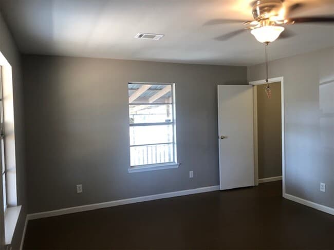 property at 10910 TX-36