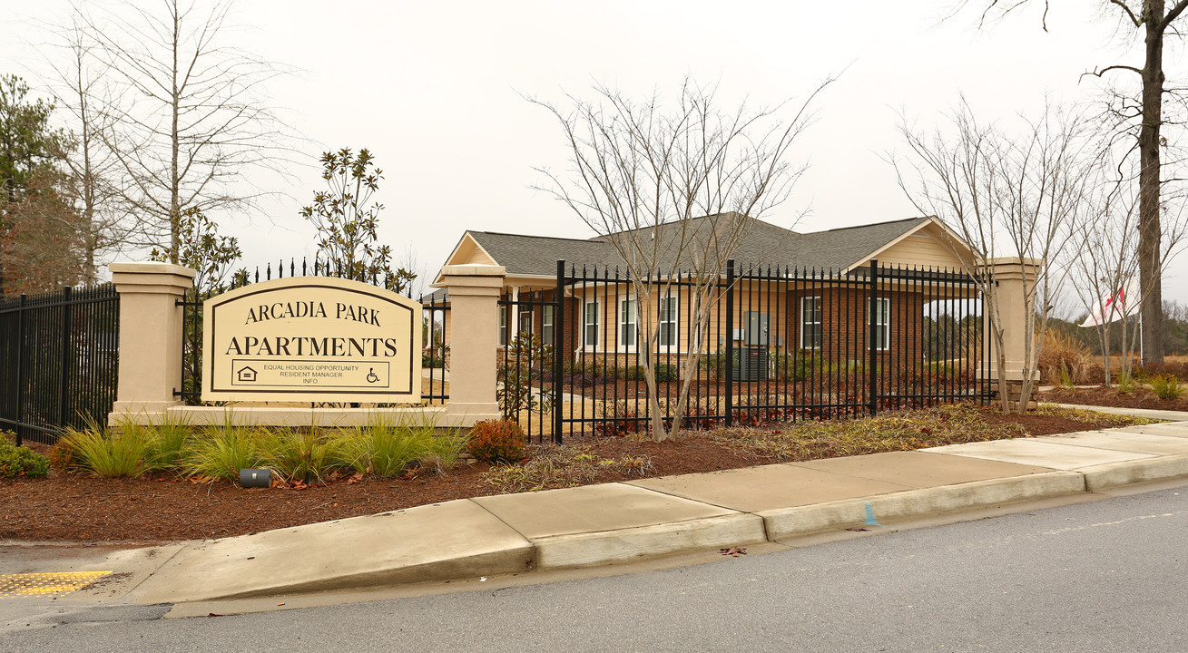 Arcadia Park in Columbia, SC - Building Photo