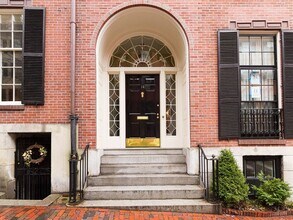 14 Chestnut St in Boston, MA - Foto de edificio - Building Photo