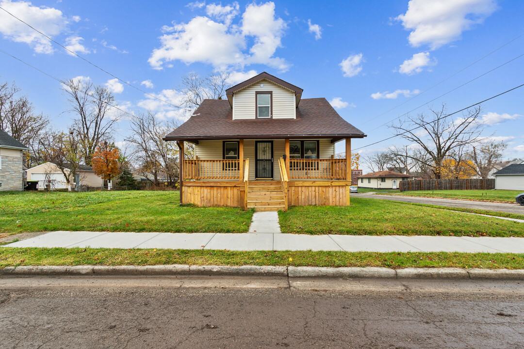 52 S Anderson Ave in Pontiac, MI - Foto de edificio