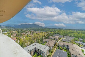3093 Windsor Gate in Coquitlam, BC - Building Photo - Building Photo