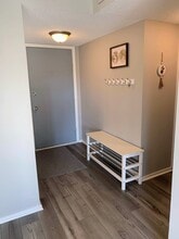 26 10th St W, Unit 301 in St. Paul, MN - Building Photo - Building Photo