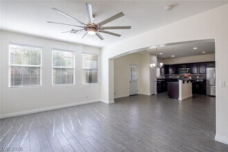 1068 Crescent Falls St in Las Vegas, NV - Building Photo - Building Photo